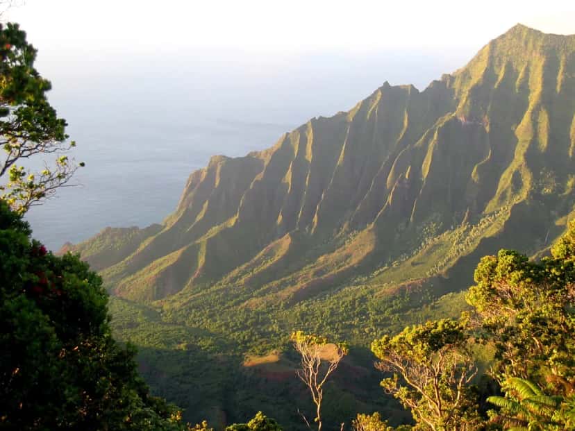 Na Pali Coast cliffs on Kauai, Hawaii
