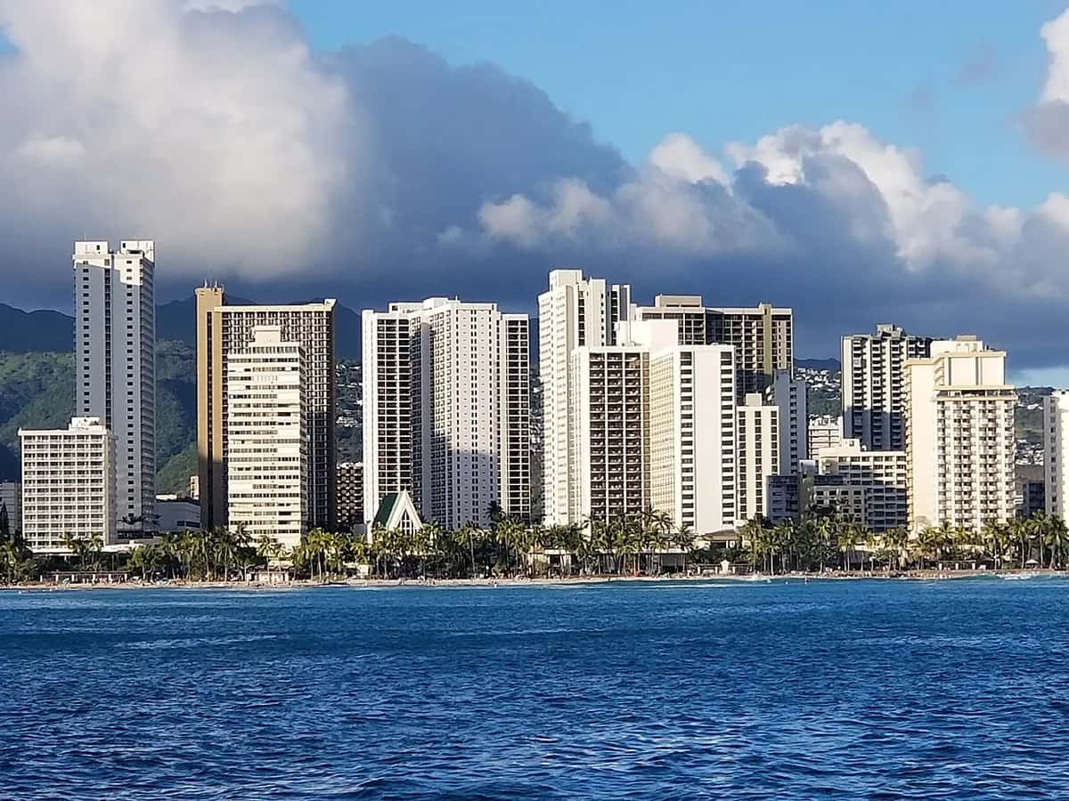 Waikiki Beach with Diamond Head, Honolulu, Hawaii