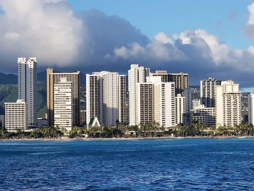 Waikiki Beach with Diamond Head, Honolulu, Hawaii