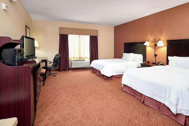 Hampton Inn & Suites Austin South/Buda — guest room