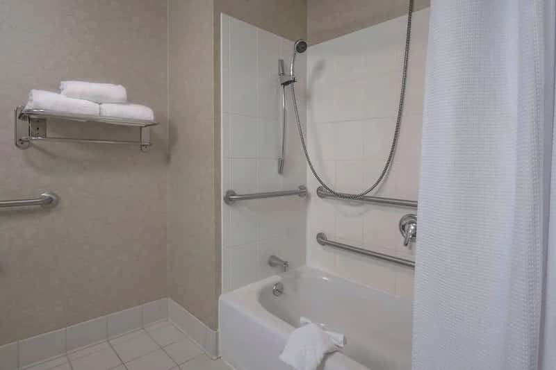 Springhill Suites Devens Common Center - Featured hot tub