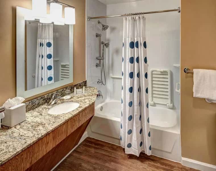 Jetted bathtub at TownePlace Suites Dallas Las Colinas