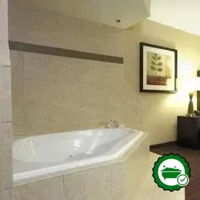 Hilton Garden Inn Clovis - Verified Jacuzzi In-Room