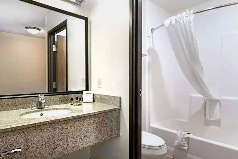 Best Western Plus Eagleridge Inn & Suites - Featured hot tub