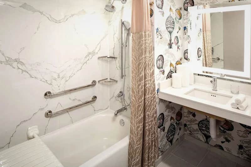 Whitney Peak Hotel Reno, Tapestry Collection by Hilton - Featured hot tub