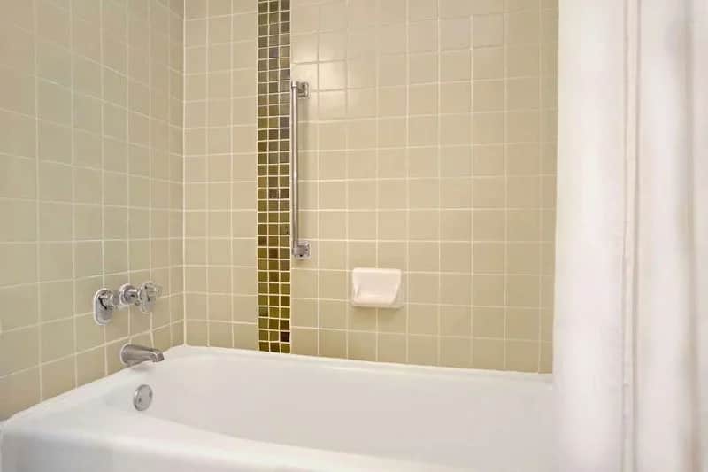 Ramada by Wyndham Reno Hotel and Casino - Featured hot tub