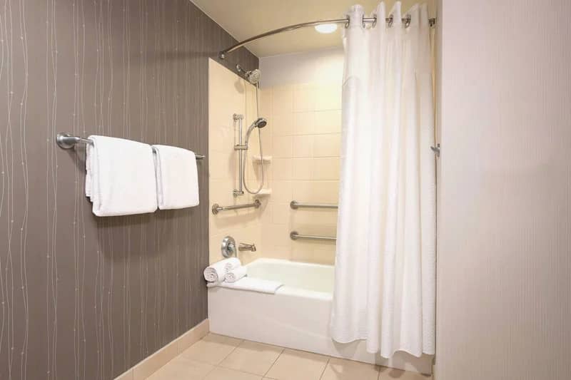 Courtyard by Marriott Newark-University of Delaware - Featured hot tub