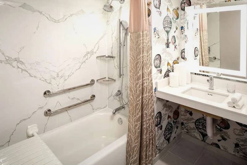 Whitney Peak Hotel Reno, Tapestry Collection by Hilton - Featured hot tub