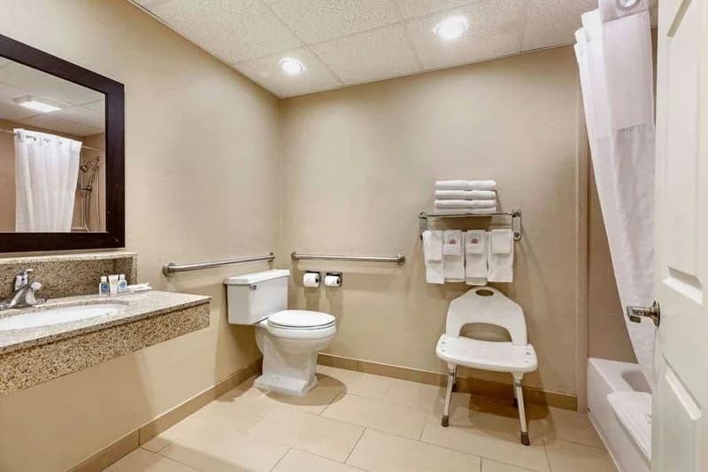 Comfort Inn Auburn-Worcester — photo 2