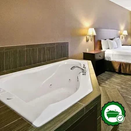 Jetted bathtub