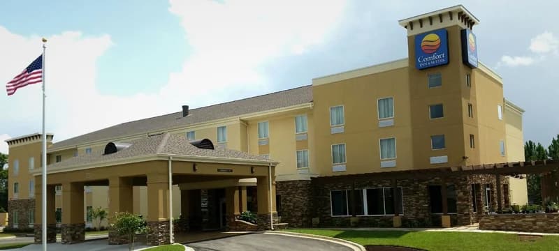 Comfort Inn & Suites Dothan East — photo 3
