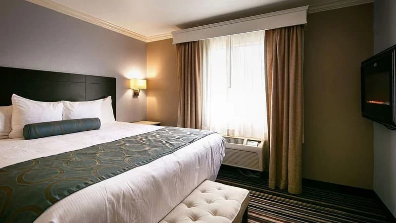 Best Western Plus Diamond Valley Inn — photo 2