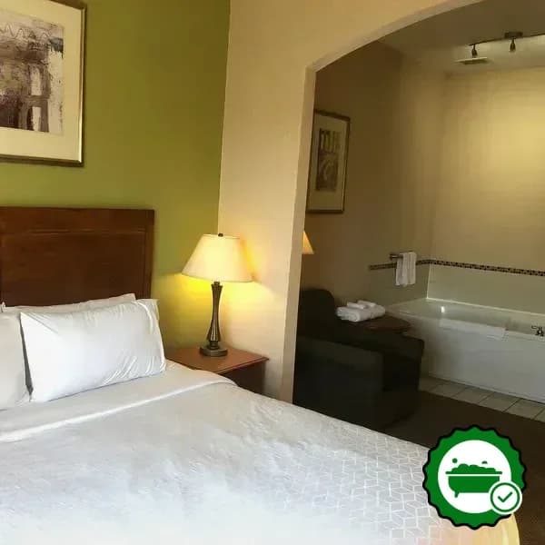 Holiday Inn Express & Suites Howell, an IHG hotel