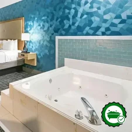 Jetted bathtub