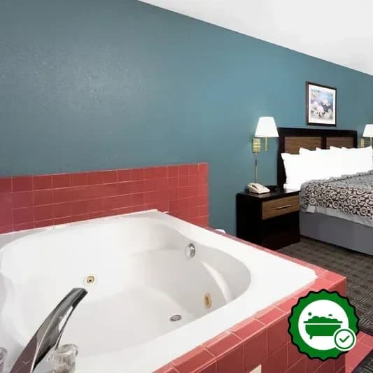 Days Inn by Wyndham Neenah