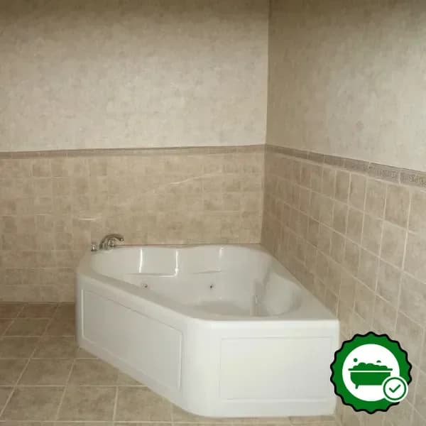Jetted bathtub