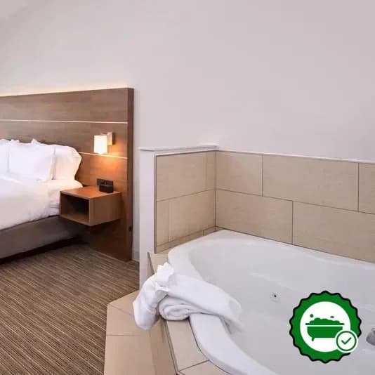 Jetted bathtub