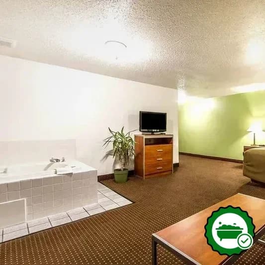 Econo Lodge & Suites