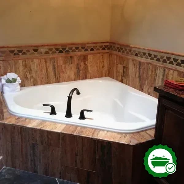 Deep soaking bathtub