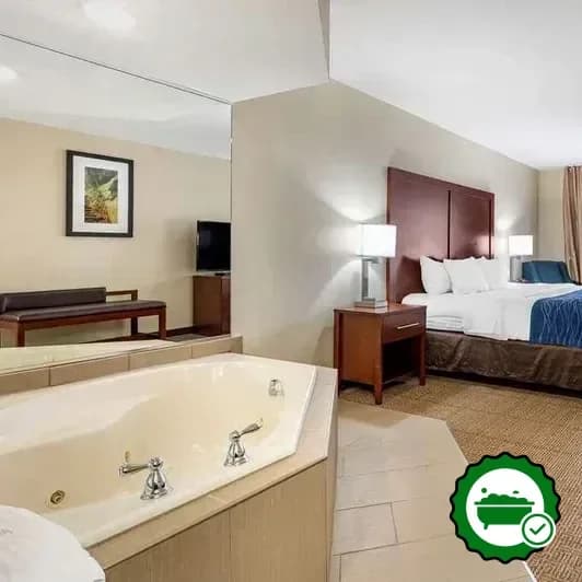 Comfort Inn & Suites Northern Kentucky