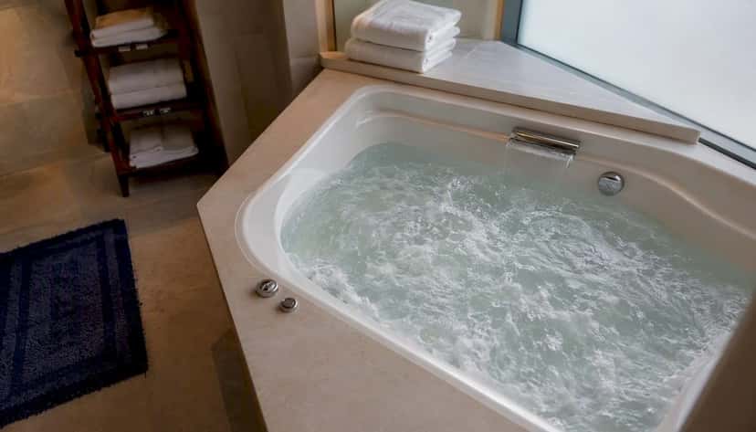 What a Jacuzzi Suite Really Means for Hotel Stays