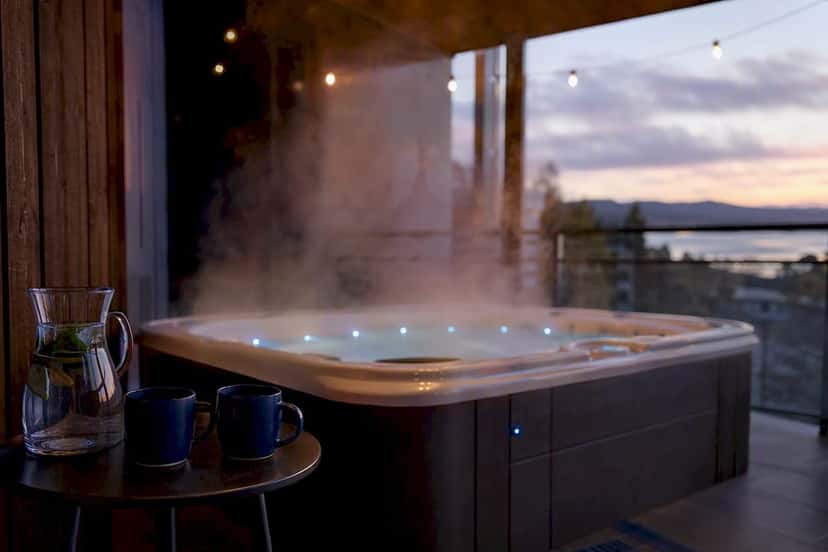 Private vs Shared Hot Tub: Which One Fits Your Trip