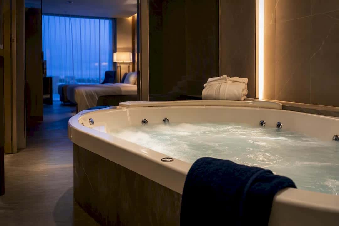 Travelers: 5 Step Verification for Choosing a Jacuzzi Suite