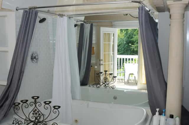 Jetted bathtub at Acorn Hill Lodge and Spa