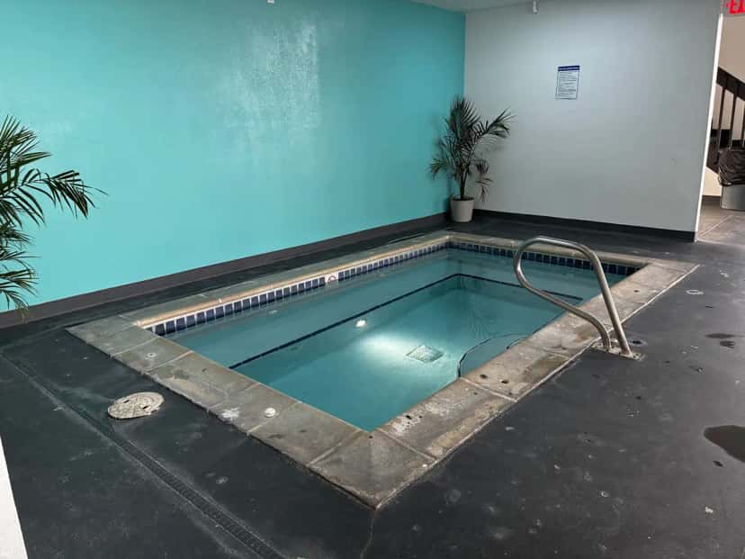 Shared indoor hot tub at Alliance Hotel & Suites, a Howard Johnson by Wyndham in Alliance, NE