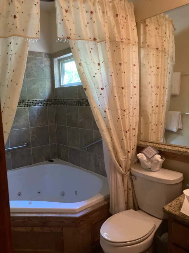 Jetted bathtub at Allseasons Treehouse Village