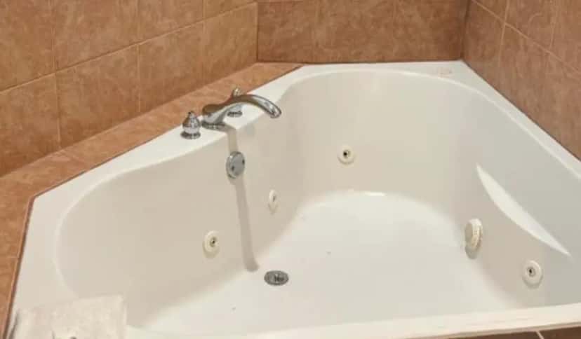 In-room hot tub at Americas Best Value Inn & Suites Haltom City Ft. Worth in Haltom City, TX