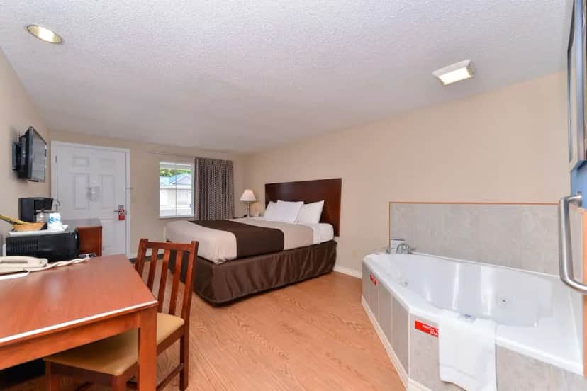 Private in-room jacuzzi in the Room, 1 King Bed, Smoking, Jetted Tub at Americas Best Value Inn & Suites St. Clairsville Wheeling