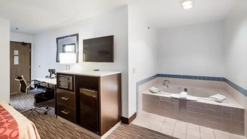 In-room hot tub at Americas Best Value Inn Charlotte, MI in Charlotte, MI