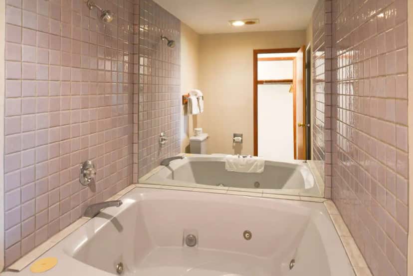 In-room hot tub at Americas Best Value Inn Plattsburgh in Plattsburgh, NY