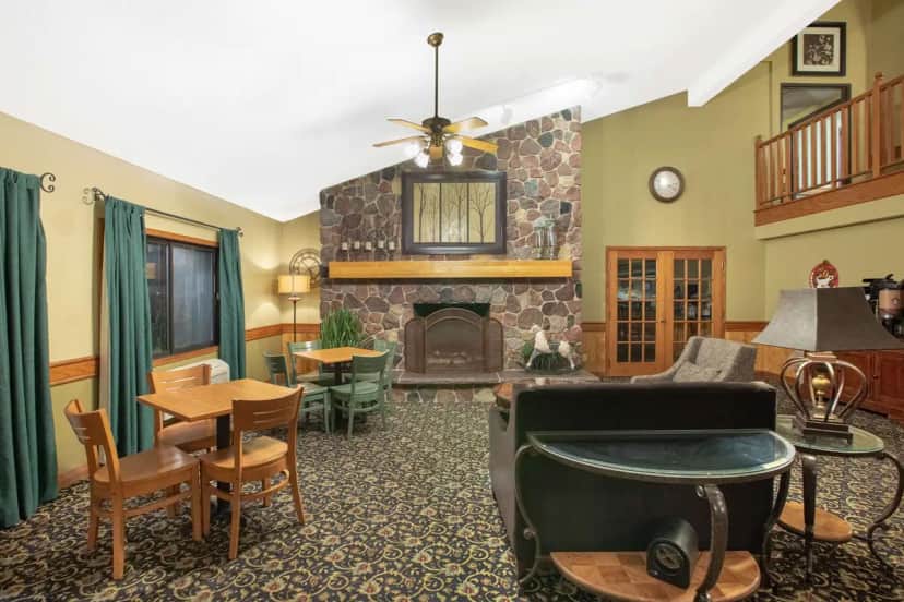 Private in-room jacuzzi at Americinn By Wyndham Kearney I-80