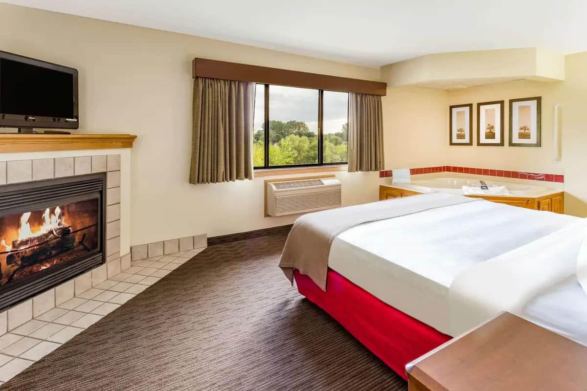 Private in-room jacuzzi tub at AmericInn by Wyndham Princeton MN