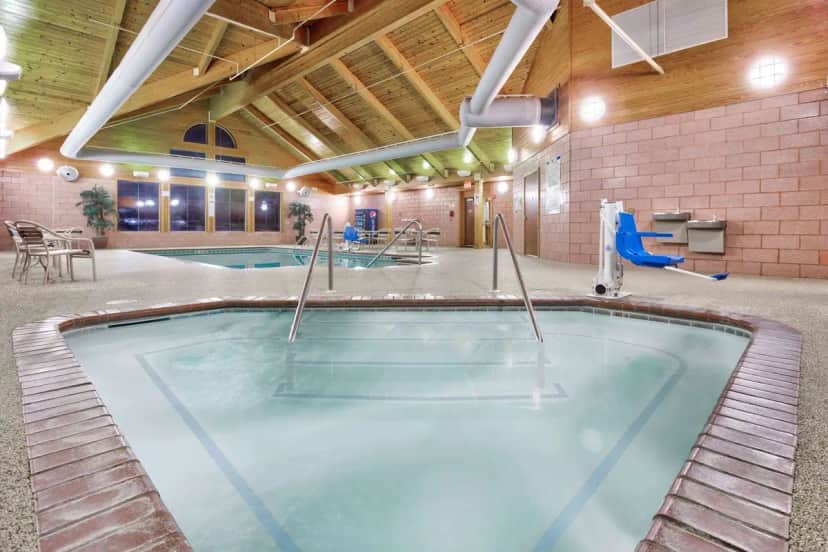 Shared indoor hot tub at AmericInn Lodge & Suites Vidalia