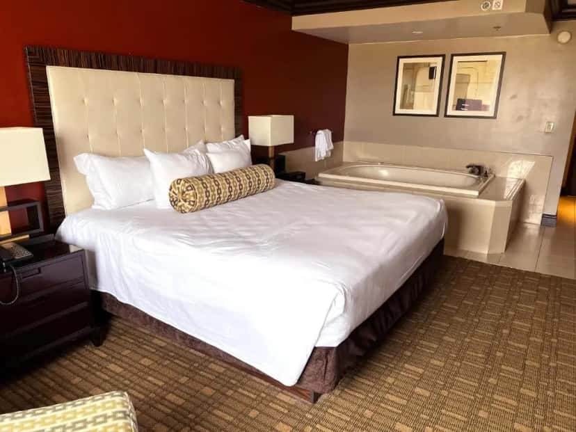 In-room jacuzzi tub at Ameristar Casino Hotel Vicksburg in Vicksburg, MS
