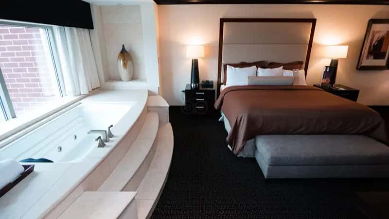 In-room hot tub at Ameristar Casino Resort and Spa in St. Charles, MO