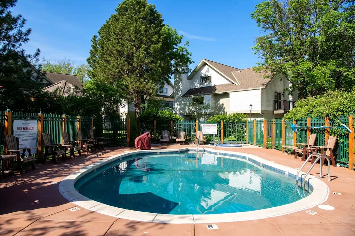 Annabell Gardens — pool
