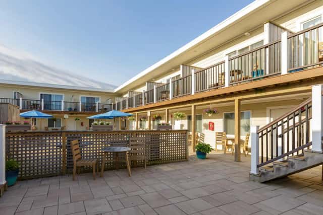 Aqualina Inn Montauk — guest room