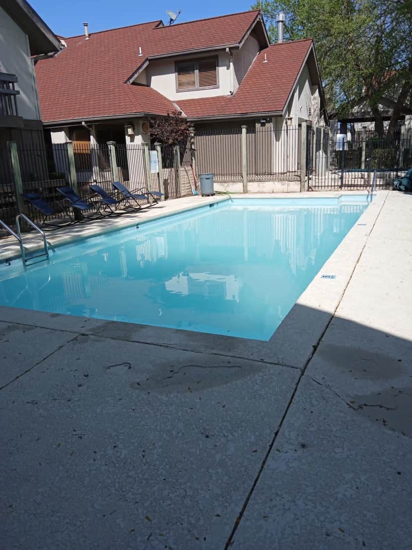 Arbor Suites At The Mall — pool