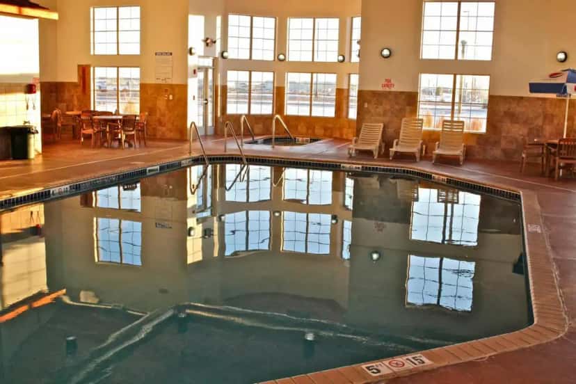 In-room hot tub at Arbuckle Lodge Gillette in Gillette, WY
