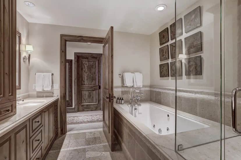 Arrabelle At Vail Square, A Rockresort hotel photo 1 in Vail, Colorado
