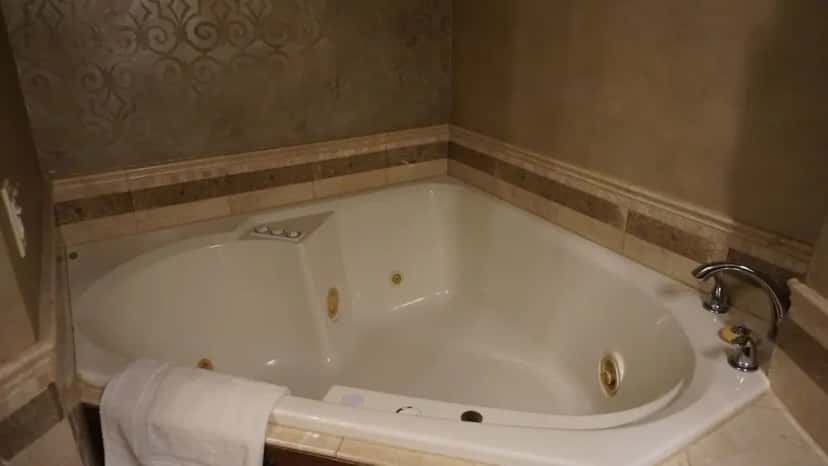 In-room hot tub at Arrowhead Manor in Morrison, CO