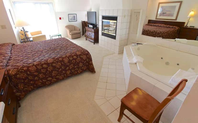 In-room hot tub at Baileys Harbor Yacht Club Resort in Baileys Harbor, WI