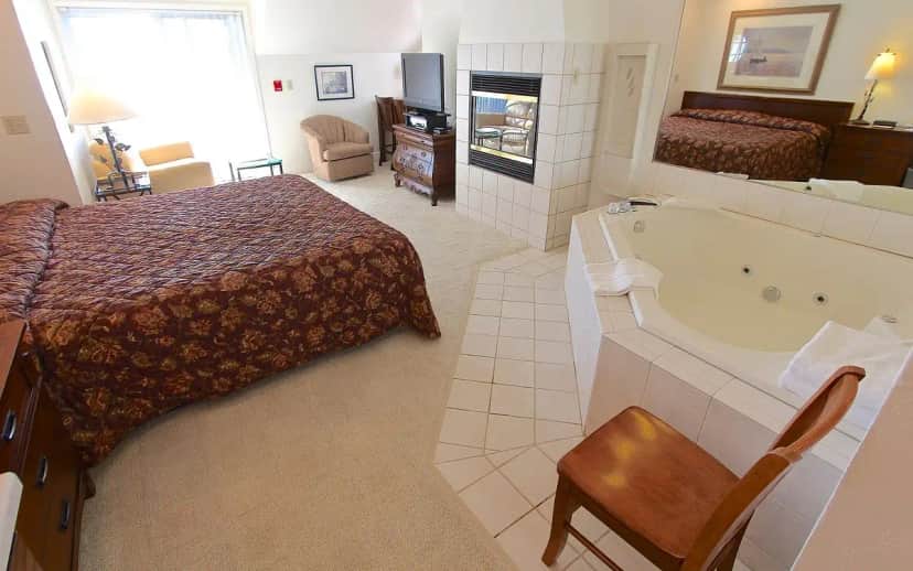 Baileys Harbor Yacht Club Resort hotel photo 1 in Baileys Harbor, Wisconsin