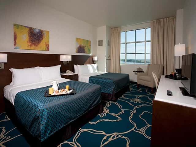 Bally’s Evansville Casino & Hotel — guest room