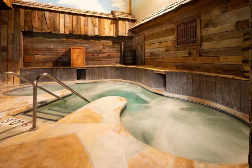In-room hot tub at Bantr in Rothschild, WI