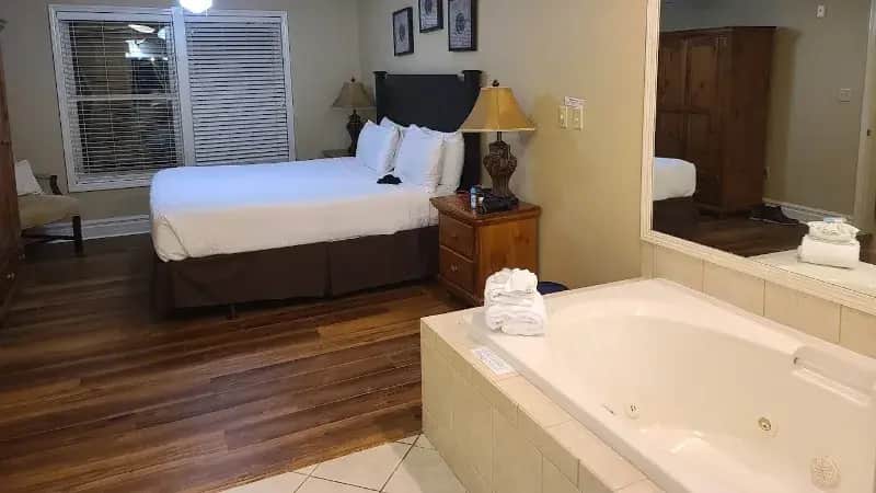 Baskins Creek Condos by Wyndham Vacation Rentals hotel photo 1 in Gatlinburg, Tennessee